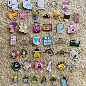 ❤️BOGO❤️new enamel pins brooches